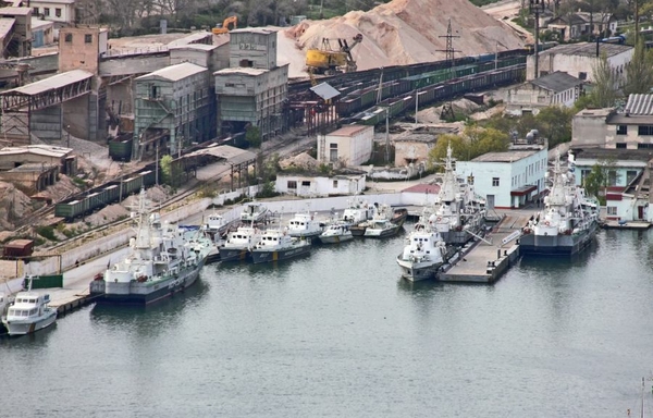Балаклава. Вид на стоянку кораблей бывшей 5 ОБСКР